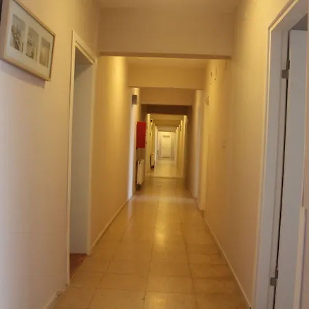 לינה וארוחת בוקר Cesurlar Çeşme