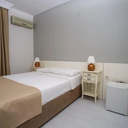 לינה וארוחת בוקר Cesurlar 2*